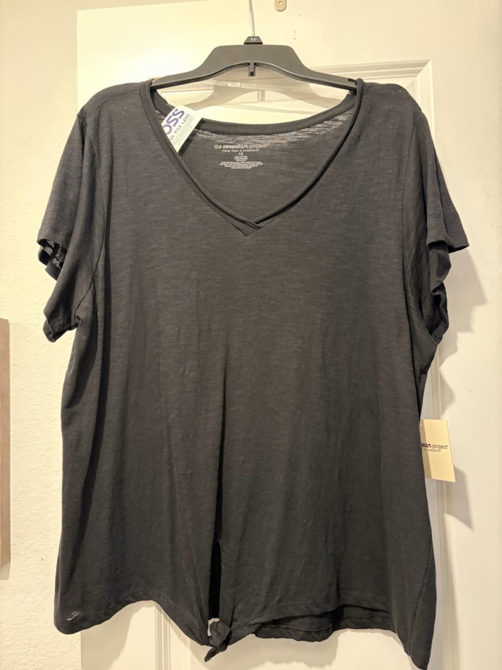 Everyday V-Neck Short Sleeve Tee in Black